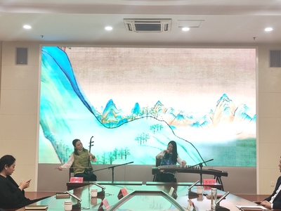 泰山區(qū)文旅局與泰山學(xué)院攜手共進(jìn)，開(kāi)啟實(shí)踐教學(xué)與文化藝術(shù)交流新篇章